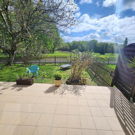 Gite Les Longeres Montazeau Zewnętrze zdjęcie