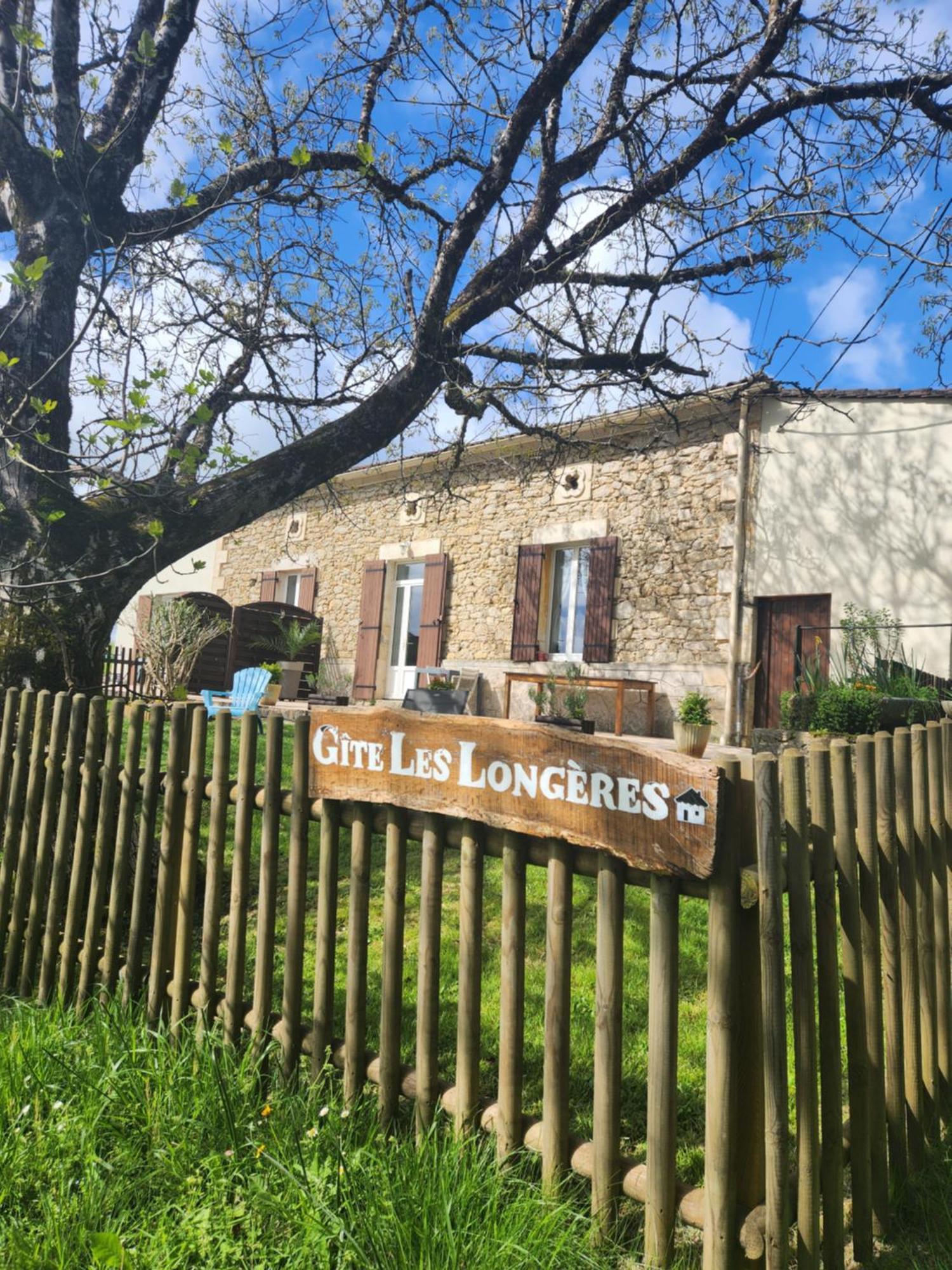 Gite Les Longeres Montazeau Zewnętrze zdjęcie